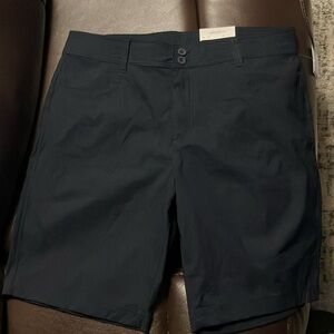 Eddie Bauer Sightscape Bermuda shorts!